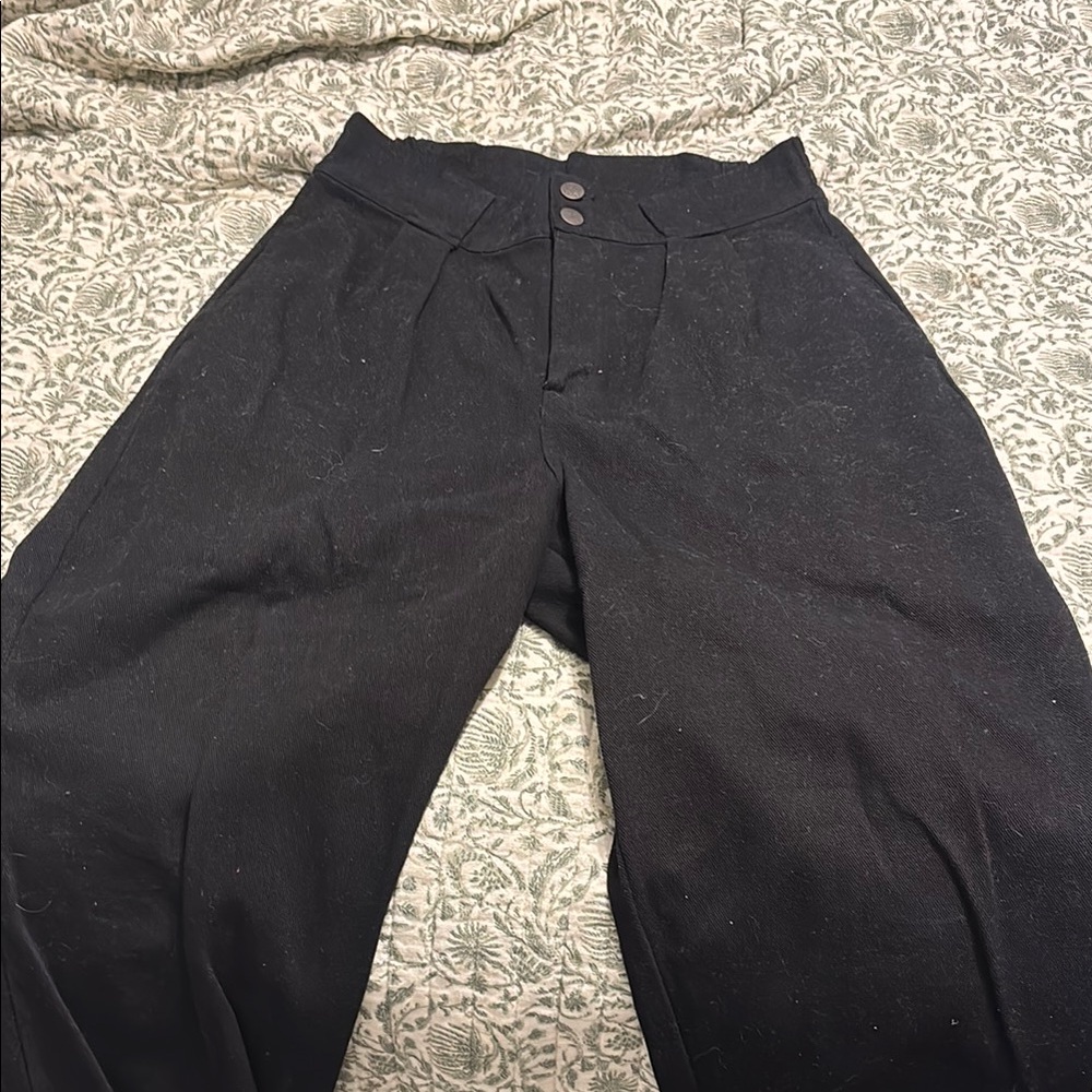 Lucy & Yak Black Trousers Wide-Leg Design